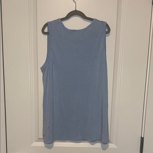 Old Navy Blue Sleeveless Tank Top - Picture 4 of 4